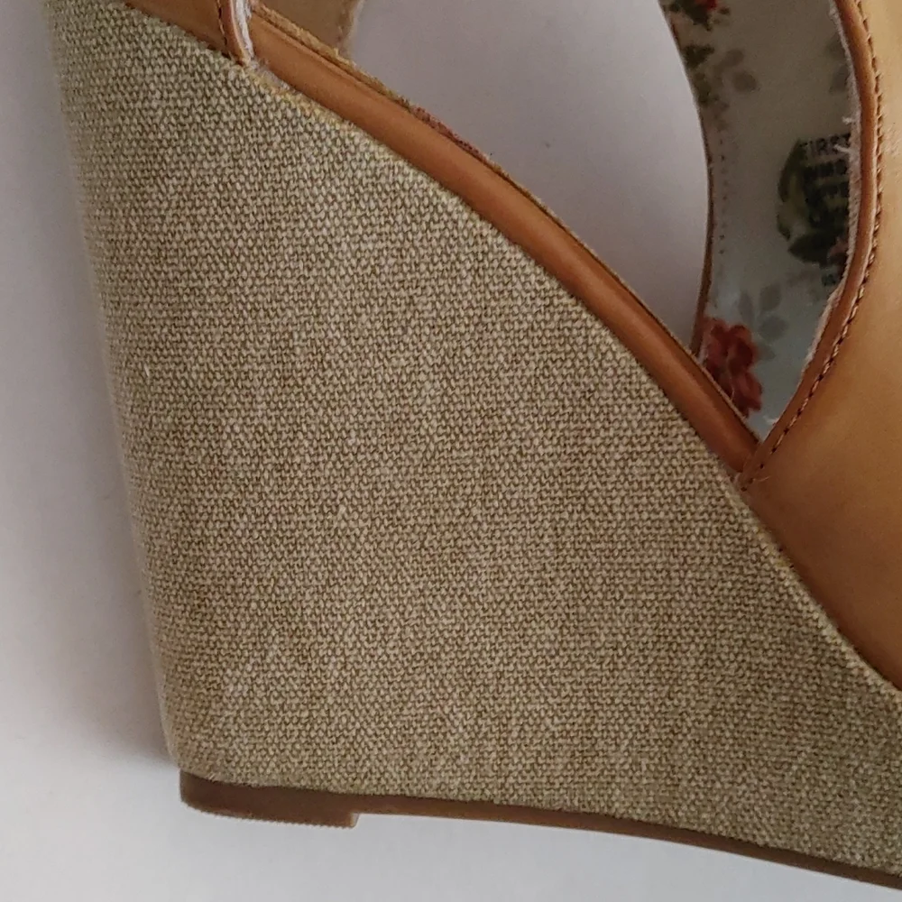 UNLISTED open toe wedges - Picture 6 of 8